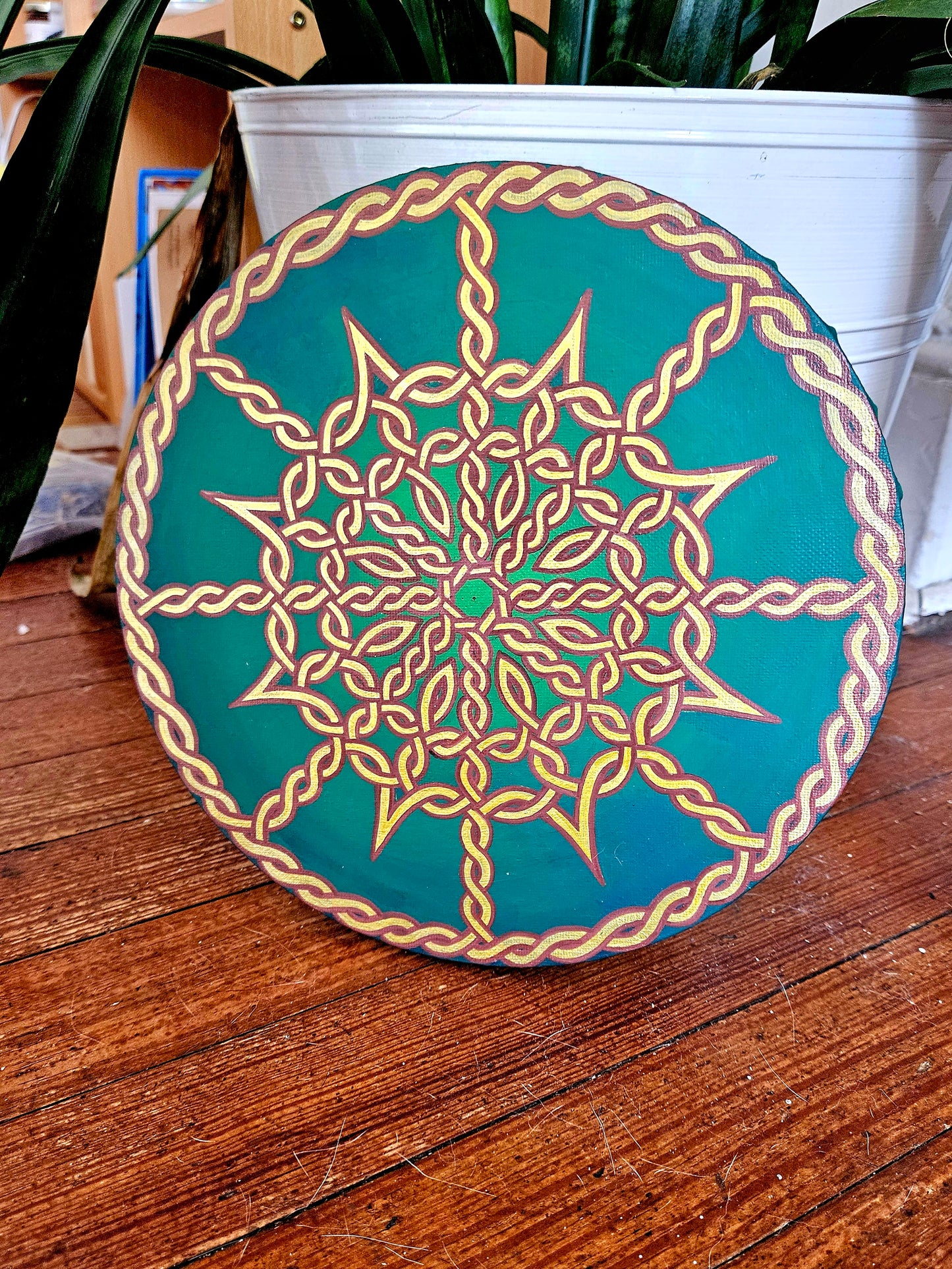 Eight-Pointed Star Celtic Knot Hand-Painted Round Canvas Wall Art