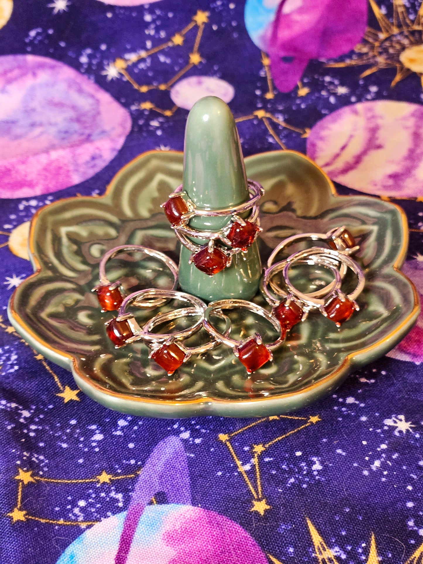 Garnet Rhombus Ring - Adjustable Crystal Jewelry for Passion & Protection