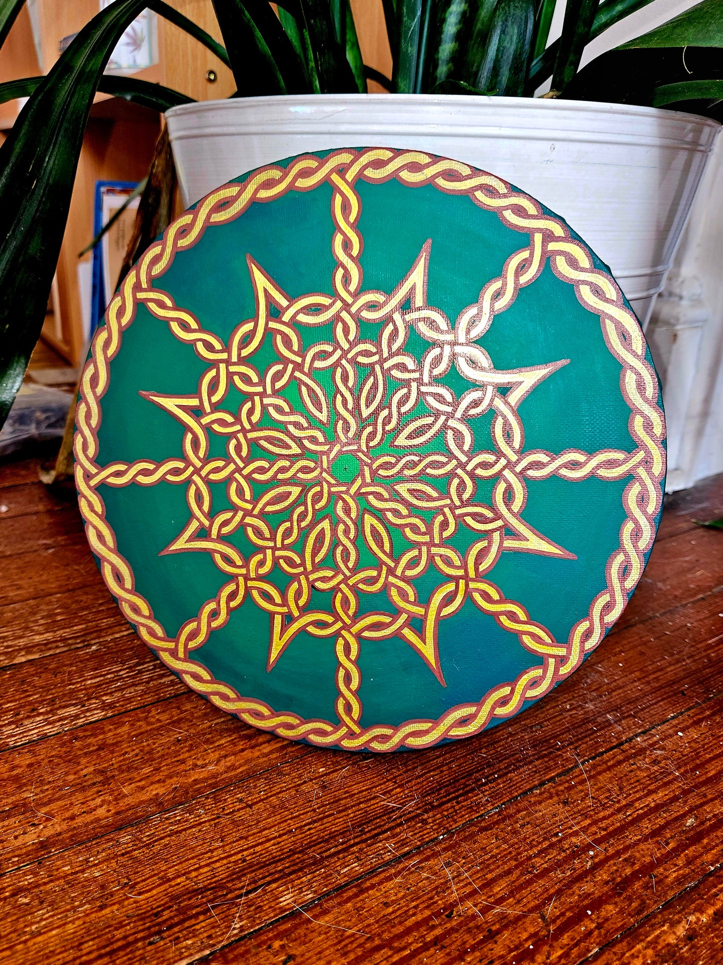 Eight-Pointed Star Celtic Knot Hand-Painted Round Canvas Wall Art