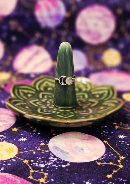 Crescent Moon Labradorite Ring - Crystal Jewelry for Transformation & Protection