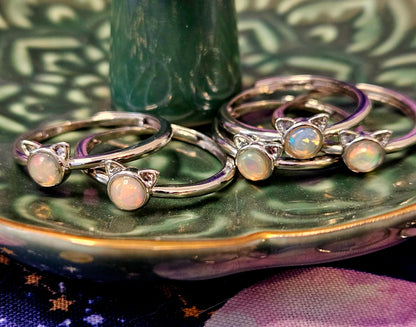 Opal Cat Ring - Adjustable Crystal Ring for Emotional Healing & Creativity