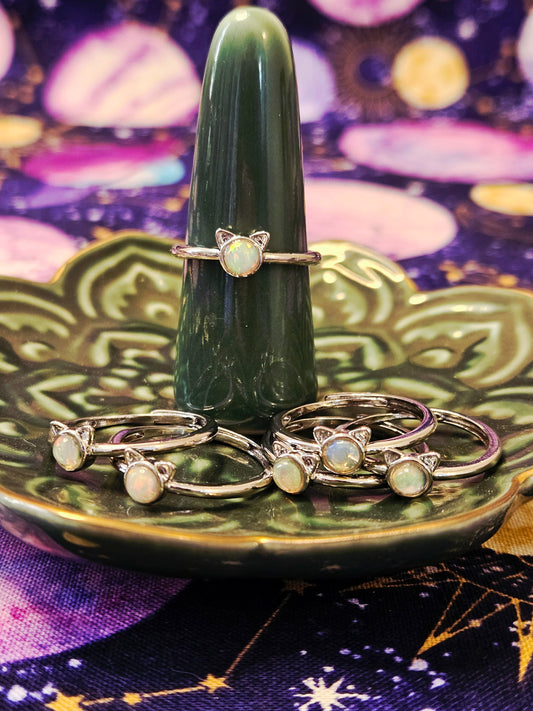 Opal Cat Ring - Adjustable Crystal Ring for Emotional Healing & Creativity