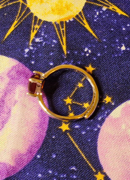 Garnet Rhombus Ring - Adjustable Crystal Jewelry for Passion & Protection