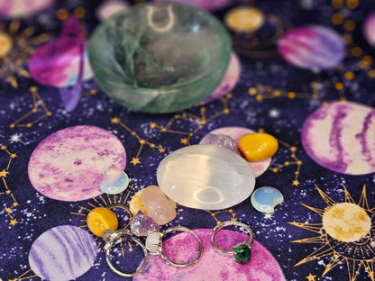Round Green Fluorite Bowl - Crystal Bowl for Clarity & Emotional Healing