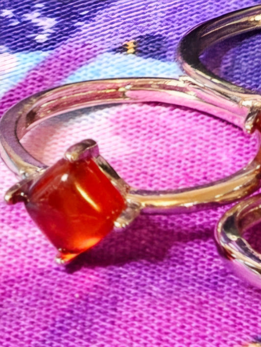 Garnet Rhombus Ring - Adjustable Crystal Jewelry for Passion & Protection