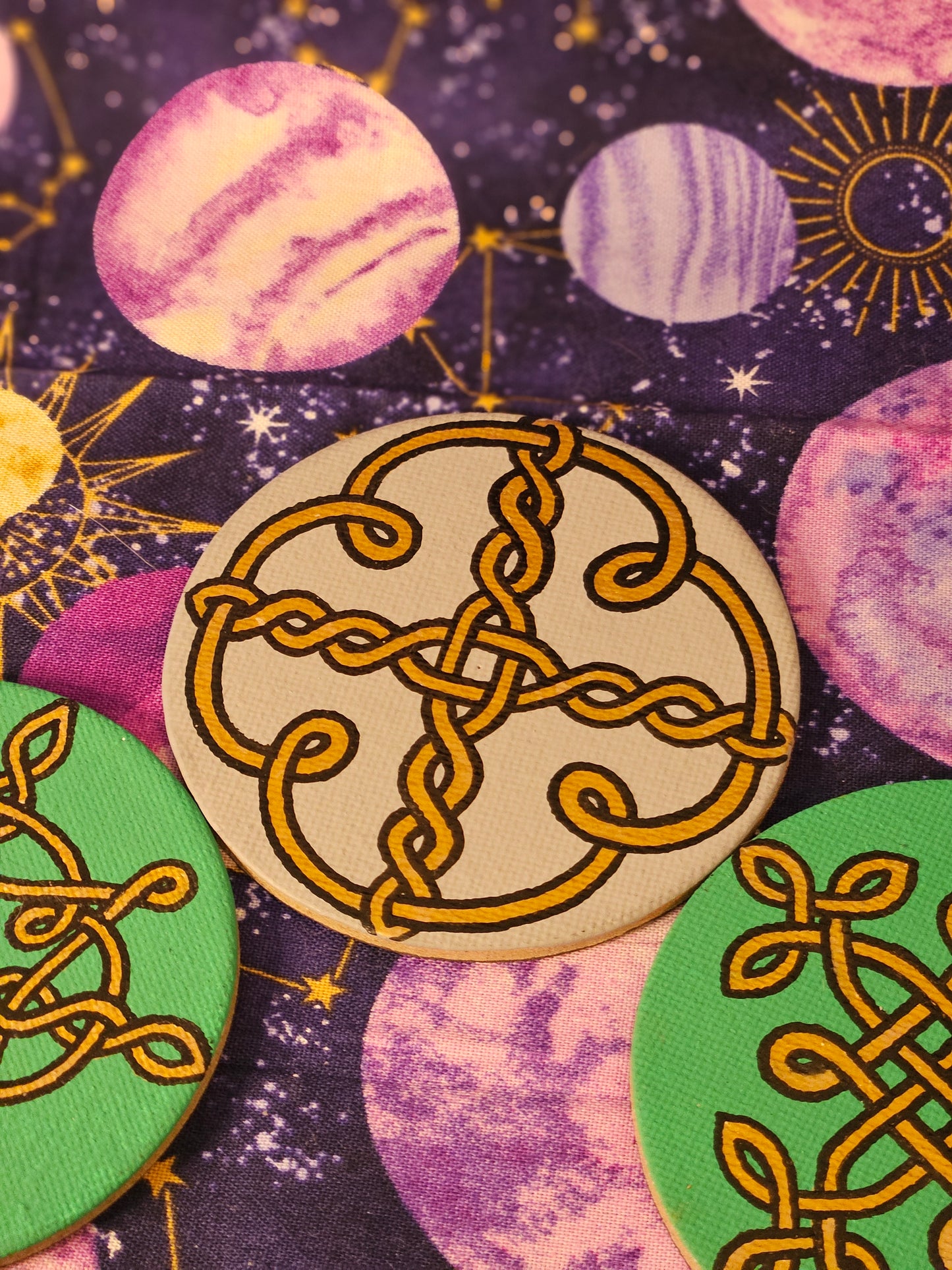 Celtic Knot Lucky Four-Leaf Clover Hand-Painted Round Fridge Magnet